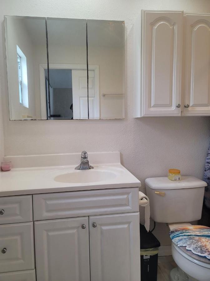 Entire Guesthouse 5 Mins To Siesta Key & Downtown Sarasota Extérieur photo